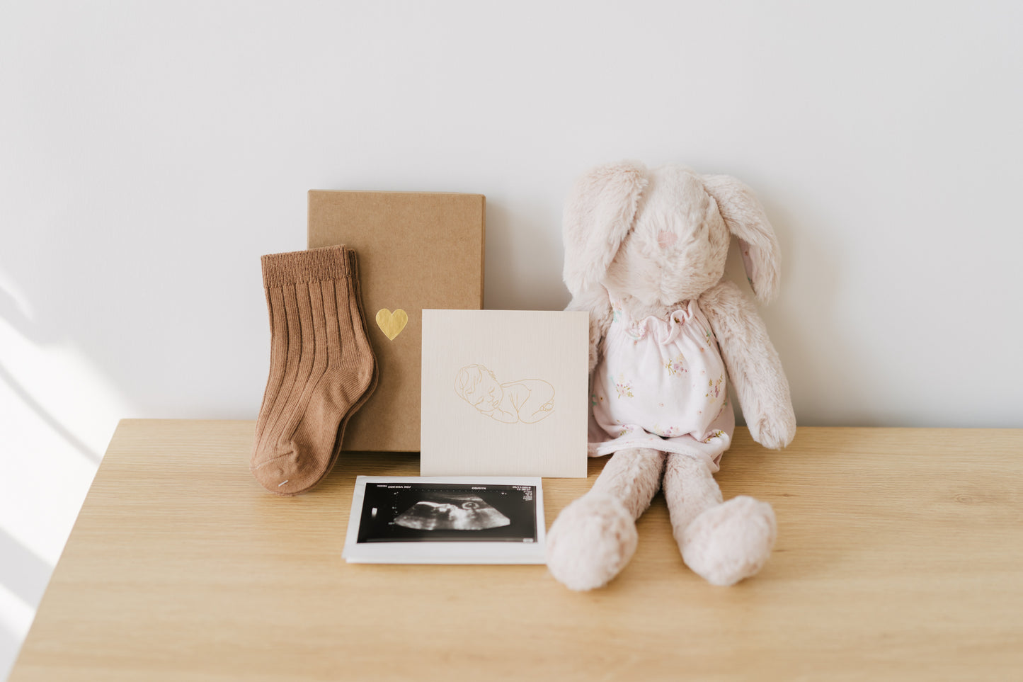 Pregnancy and Baby Announcement Box to Husband, Parents, Grandparents, Family and Friends