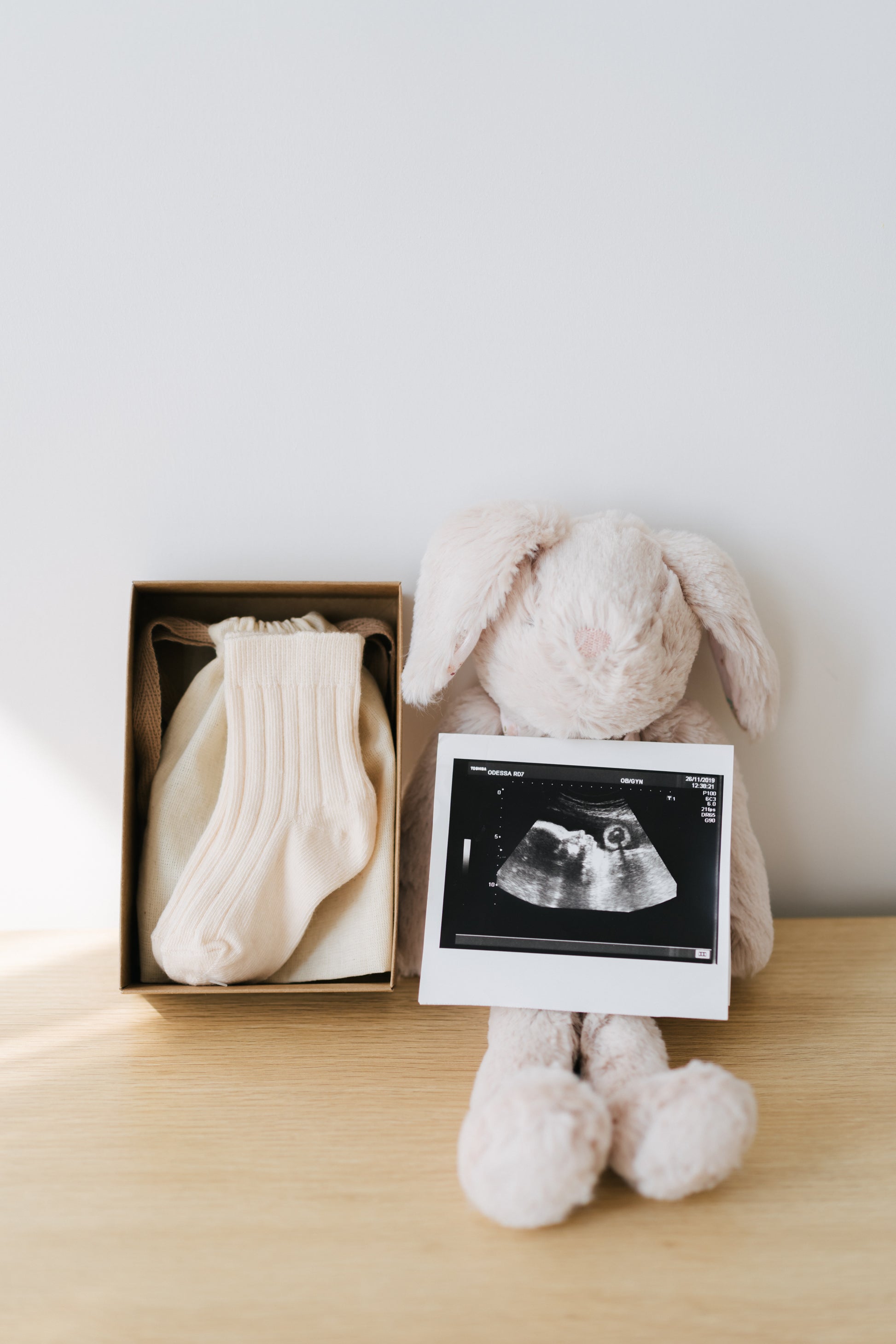 Pregnancy and Baby Announcement Box to Husband, Parents, Grandparents, Family and Friends