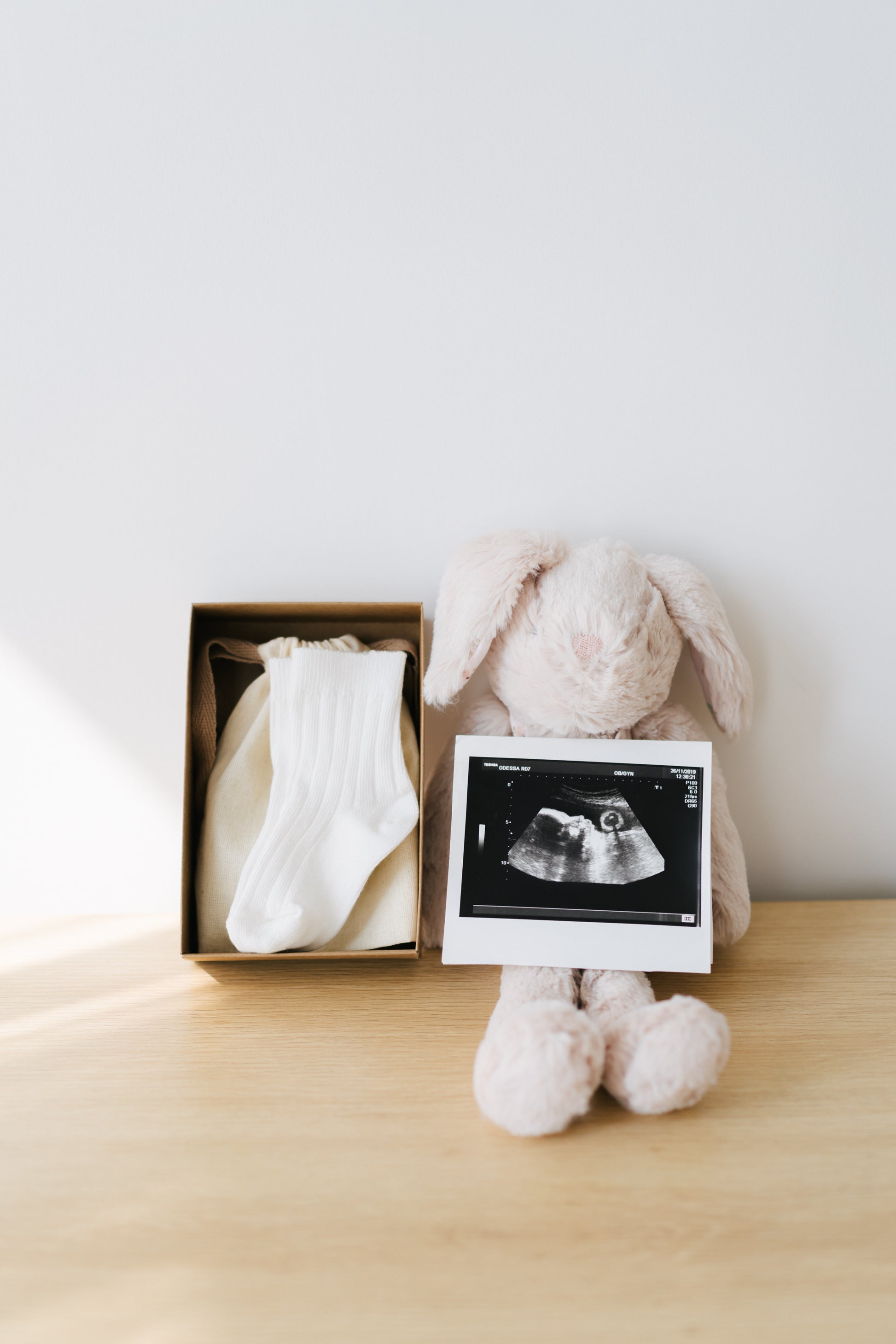 Pregnancy and Baby Announcement Box to Husband, Parents, Grandparents, Family and Friends