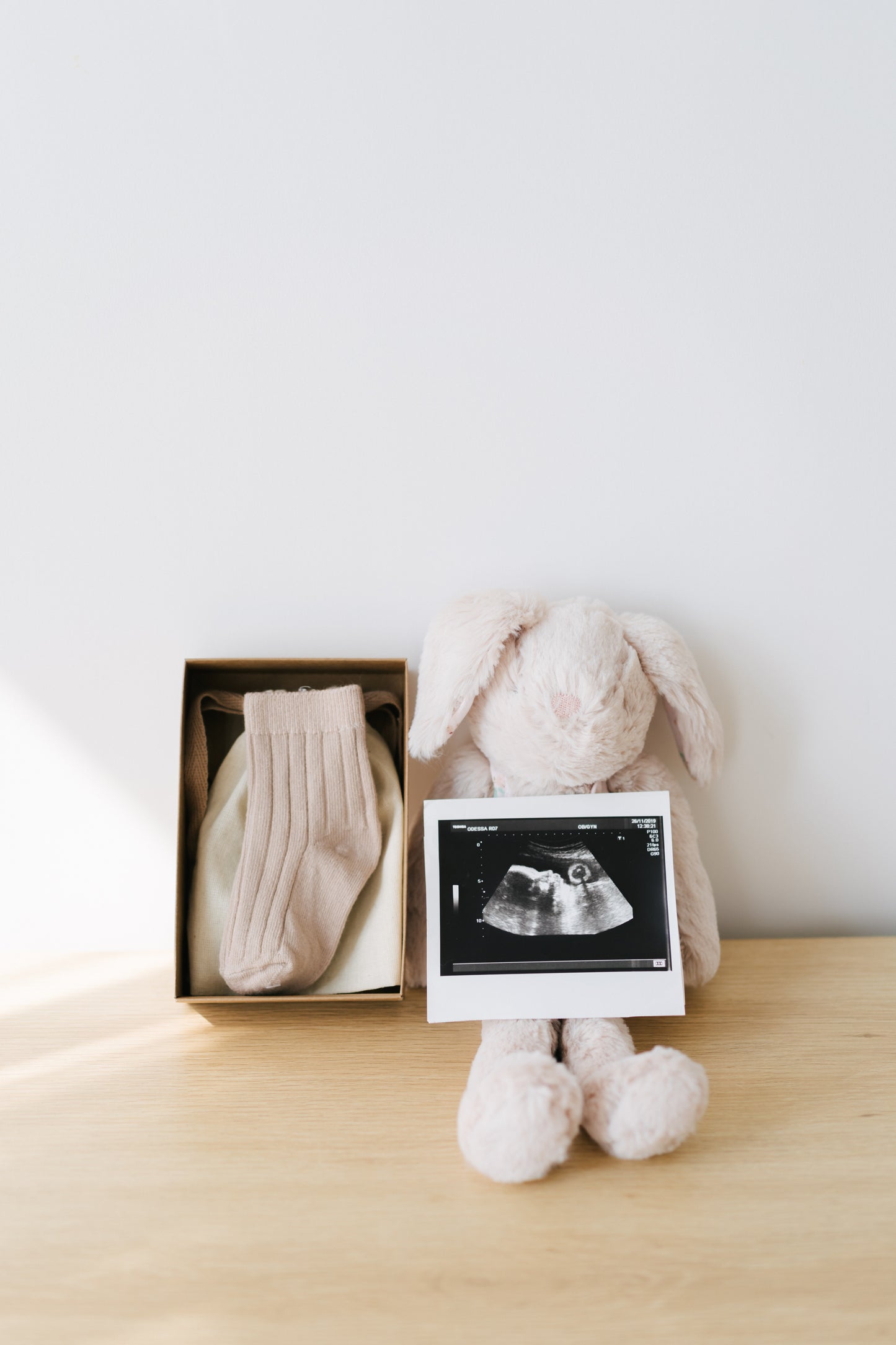 Pregnancy and Baby Announcement Box to Husband, Parents, Grandparents, Family and Friends