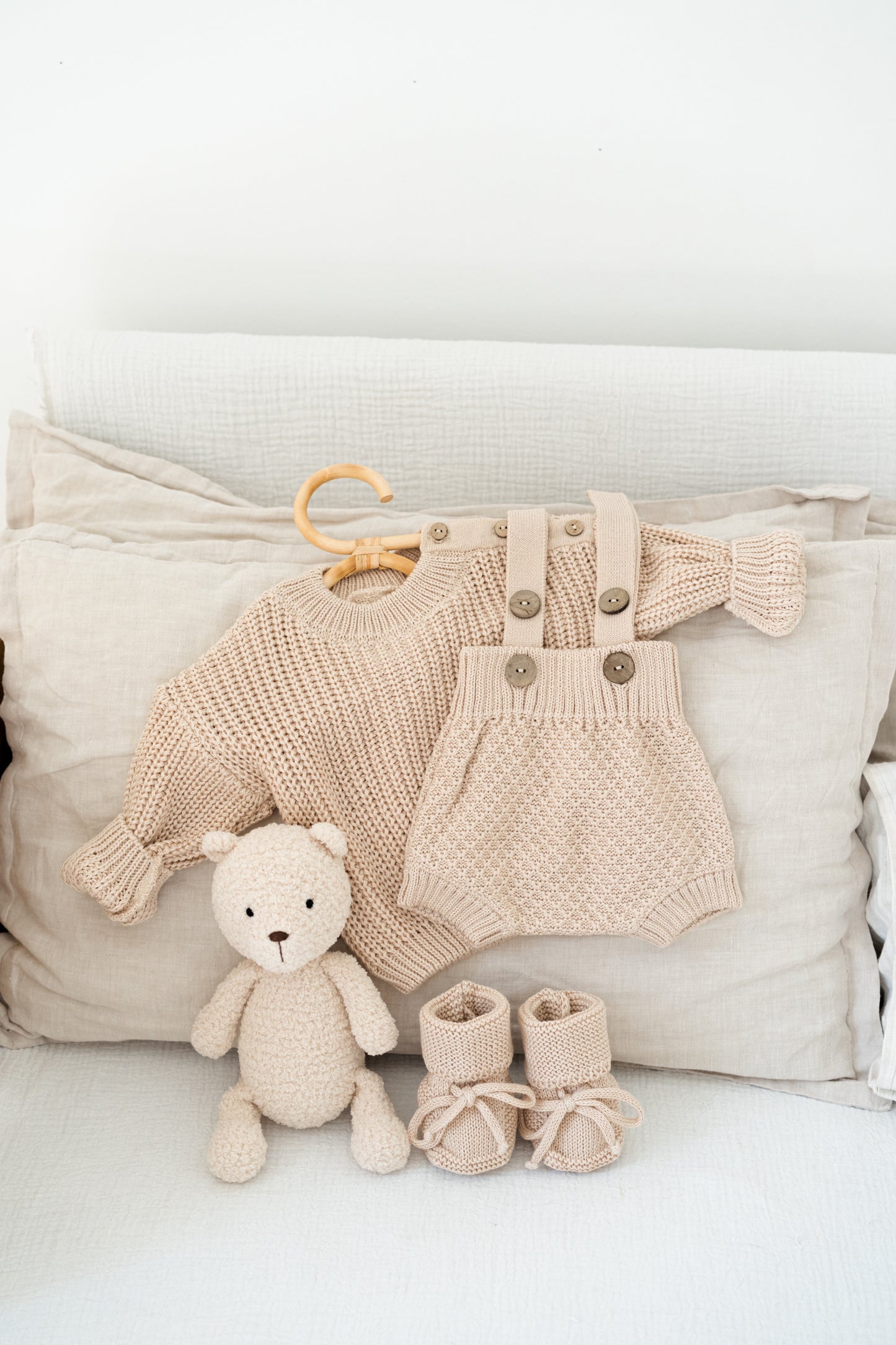 Baby and Mama Gift Box | knit newborn outfit & baby keepsake box