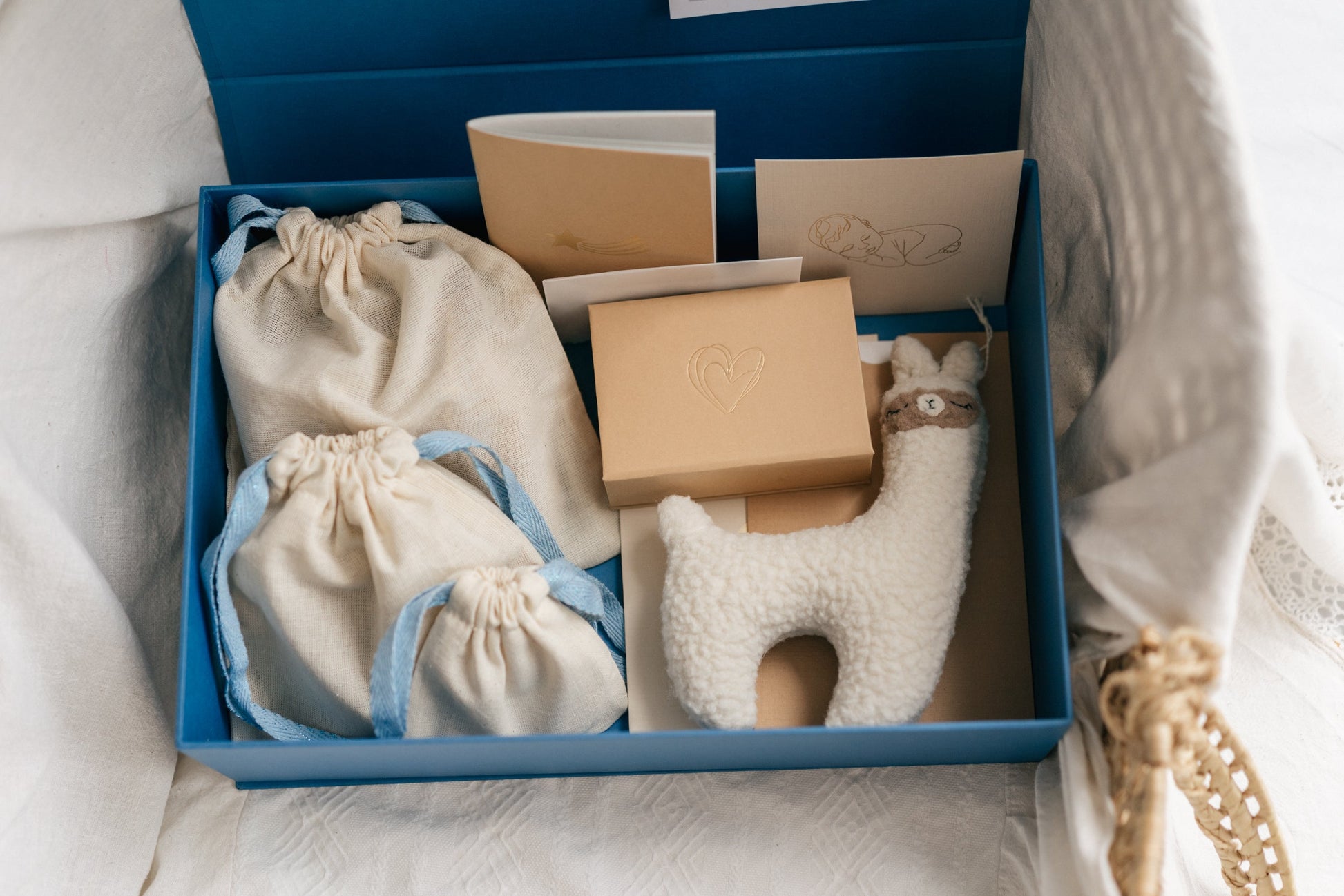 Baby Keepsake Box, Baby Memory Box, New Baby Gift, Unisex New Baby Gift Box, Pregnancy Gift, Future Mom Gift, Expecting Mom Gift