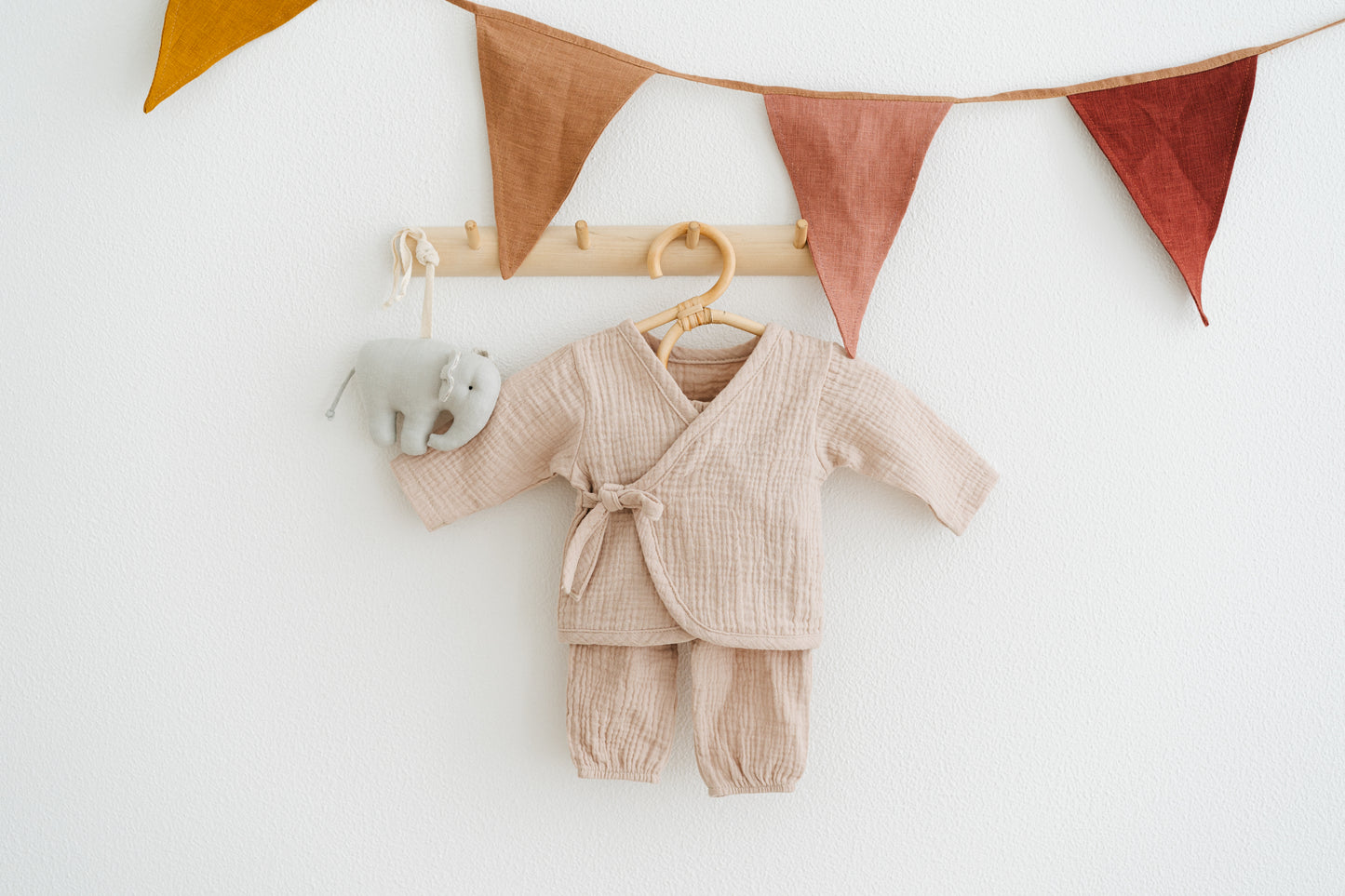 baby first outfit, baby muslin pants, baby muslin shirt, baby muslin clothing set, new baby gift box