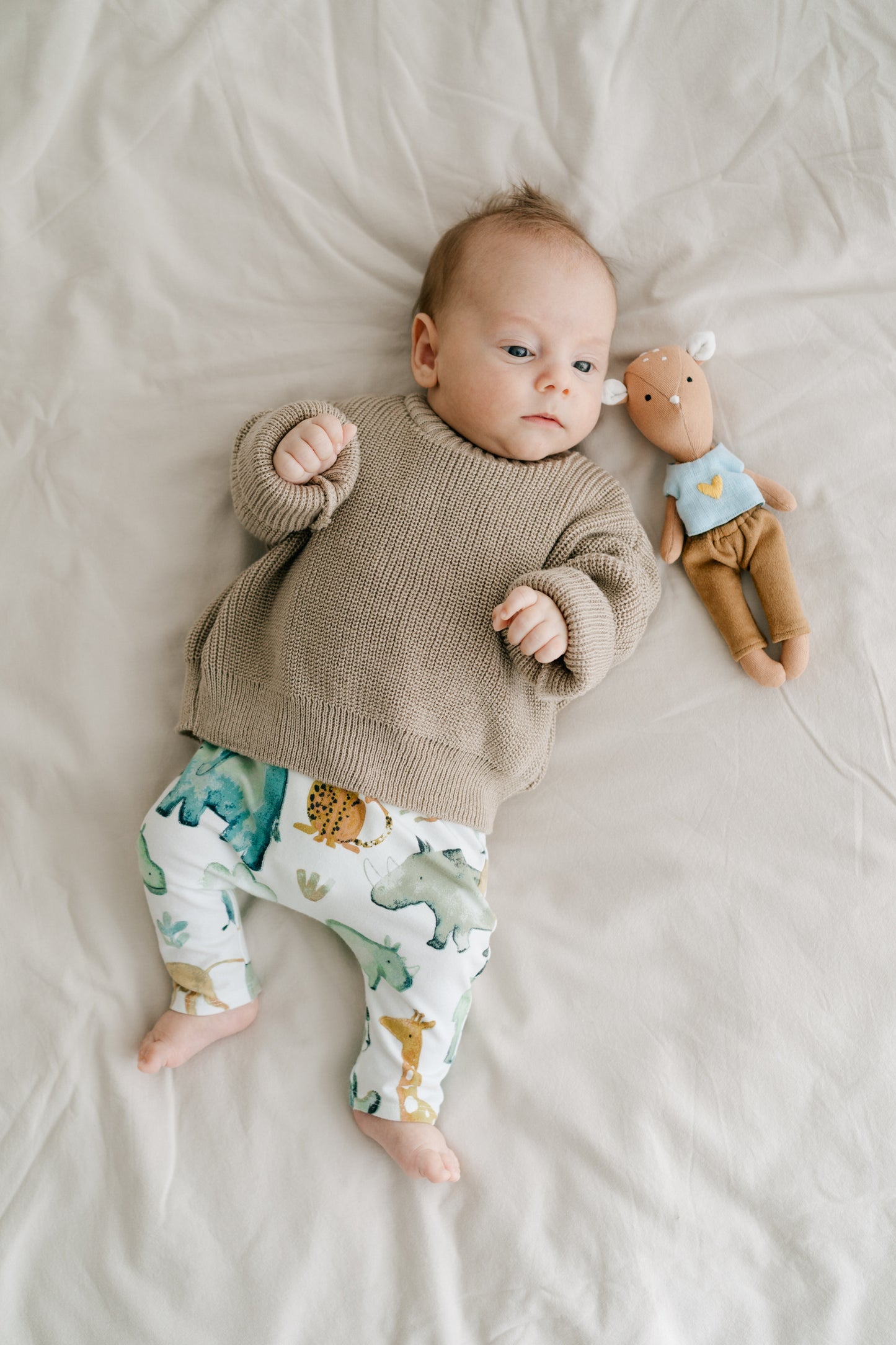 newborn sweater, oversized baby sweater, baby first outfit, baby coming home outfit