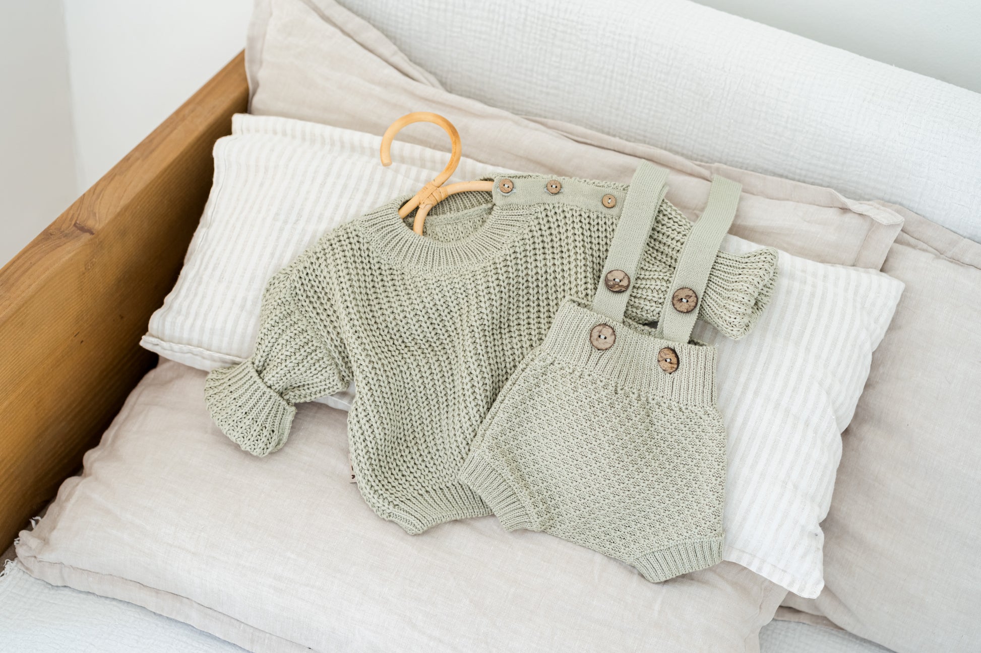 Newborn Knit Set Outfit | Chunky Sweater, Knit Bloomers and Booties in green